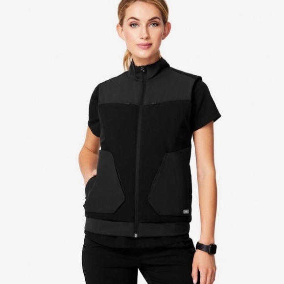 Figs Morven Insulated Quilted Vest - Picture 1 of 4